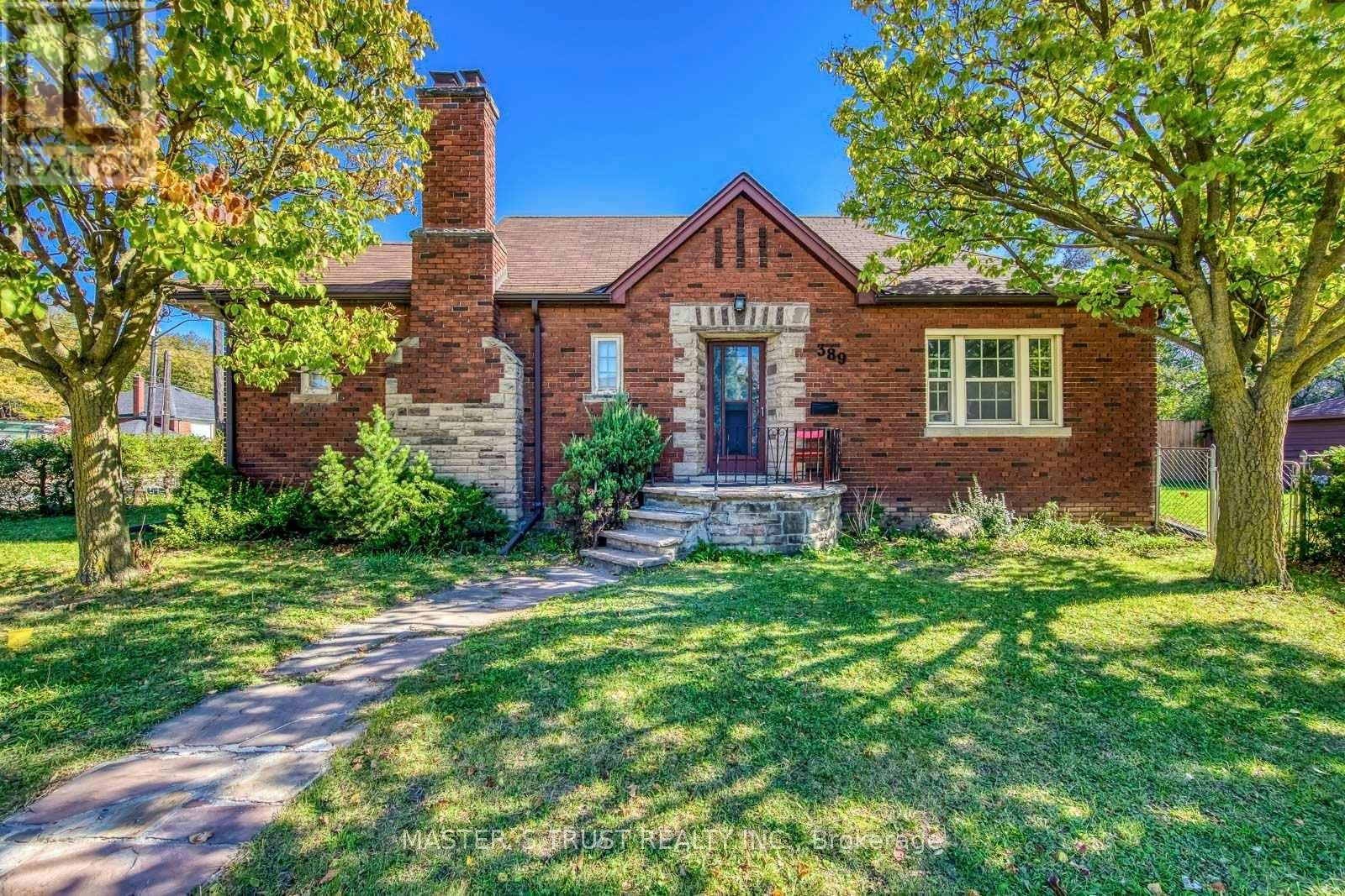 389 Lawrence Avenue W, Toronto, ON, M5M 1B9