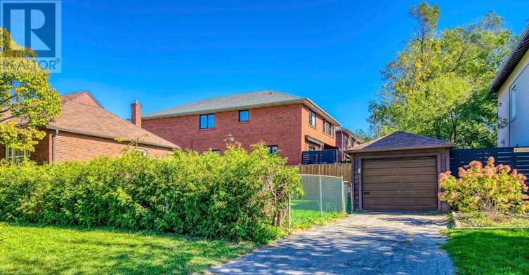 389 Lawrence Avenue W, Toronto, ON, M5M 1B9 - 4