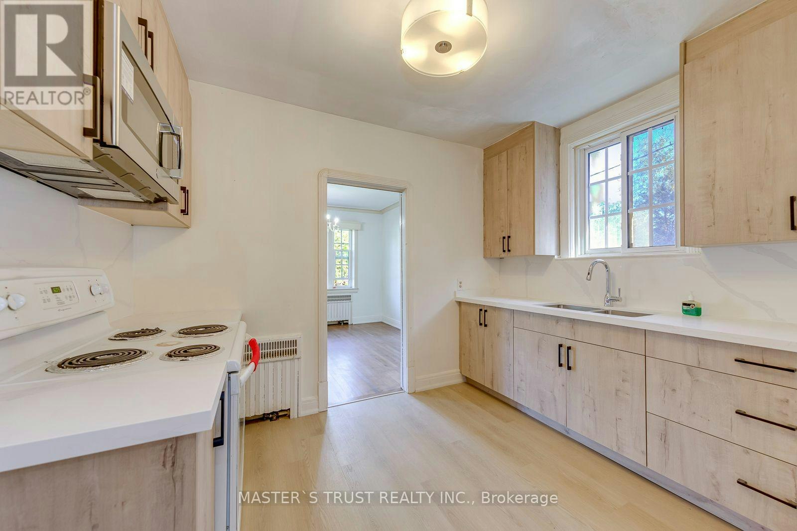 389 Lawrence Avenue W, Toronto, ON, M5M 1B9 - 13