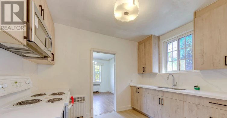 389 Lawrence Avenue W, Toronto, ON, M5M 1B9 - 13