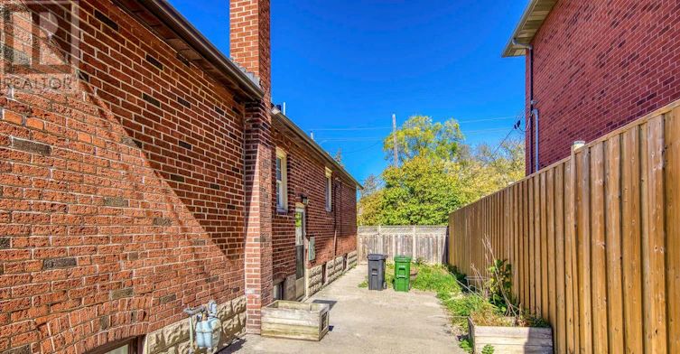 389 Lawrence Avenue W, Toronto, ON, M5M 1B9 - 36