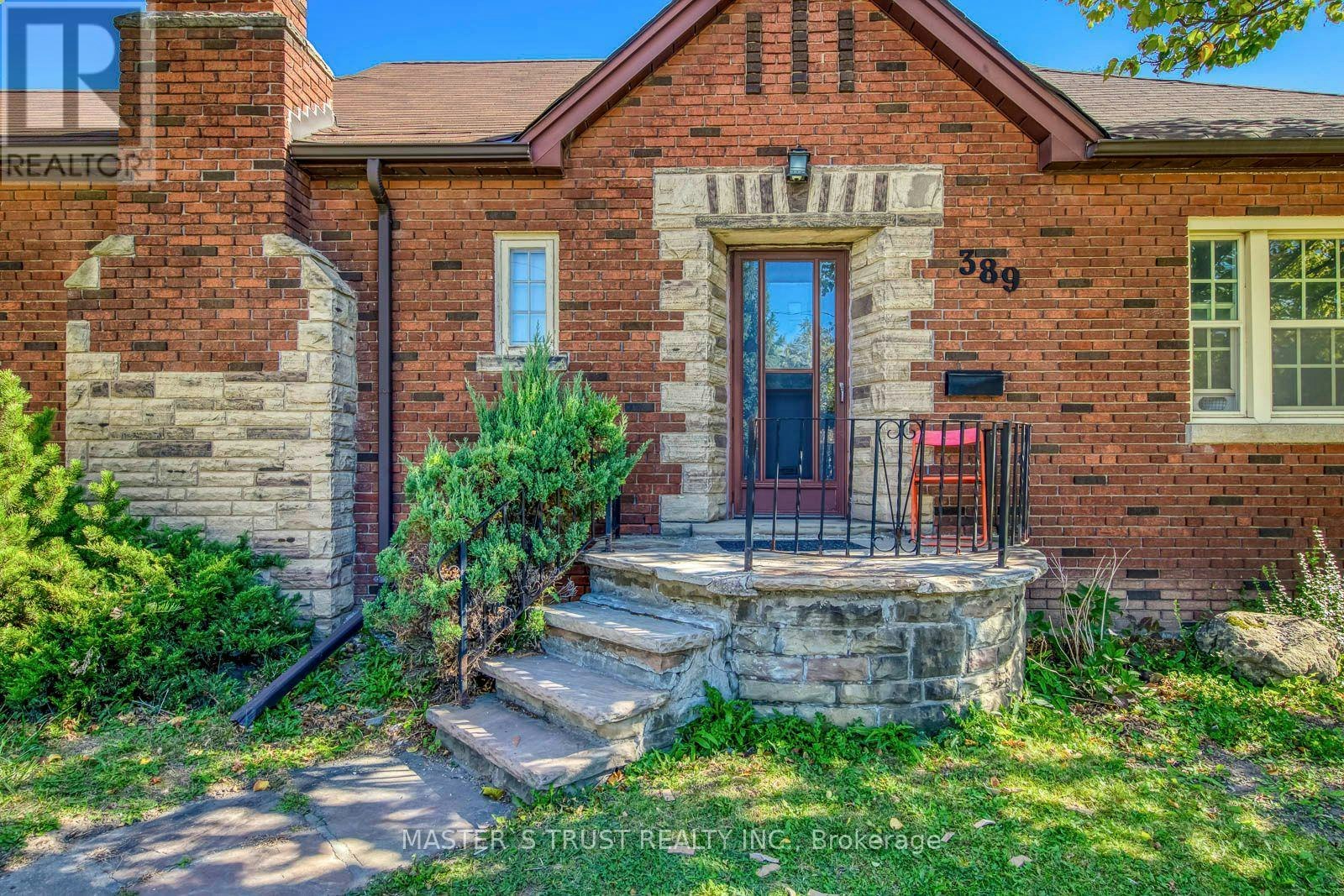 389 Lawrence Avenue W, Toronto, ON, M5M 1B9 - 2