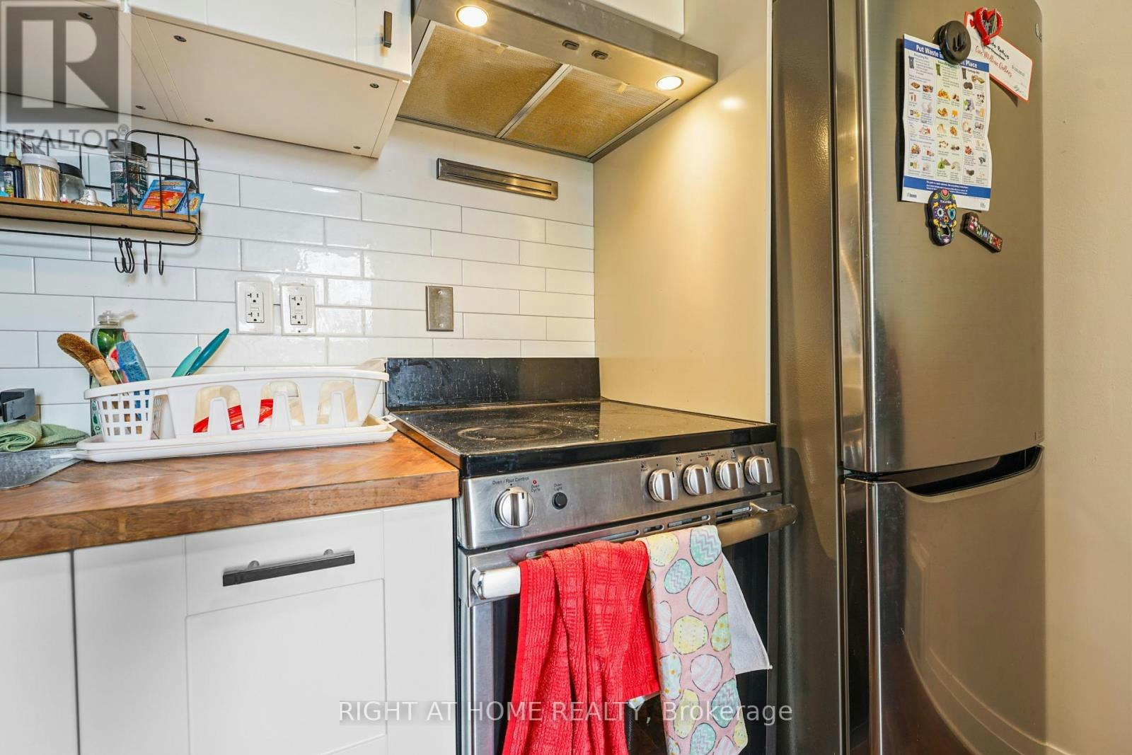 2-2207 Queen Street E, Toronto, ON, M4E 1E8 - 11