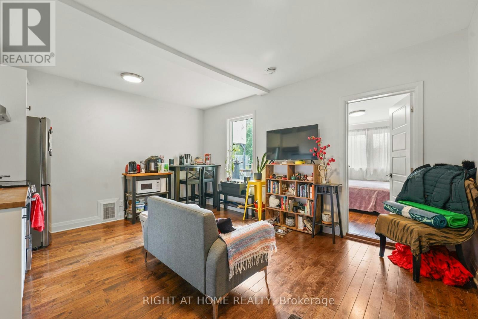 2-2207 Queen Street E, Toronto, ON, M4E 1E8 - 9