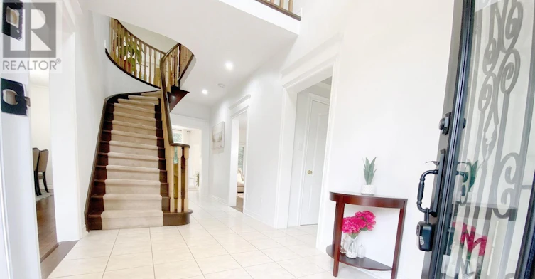 76 Larratt Lane, Richmond Hill, ON, L4C 0E2 - 3