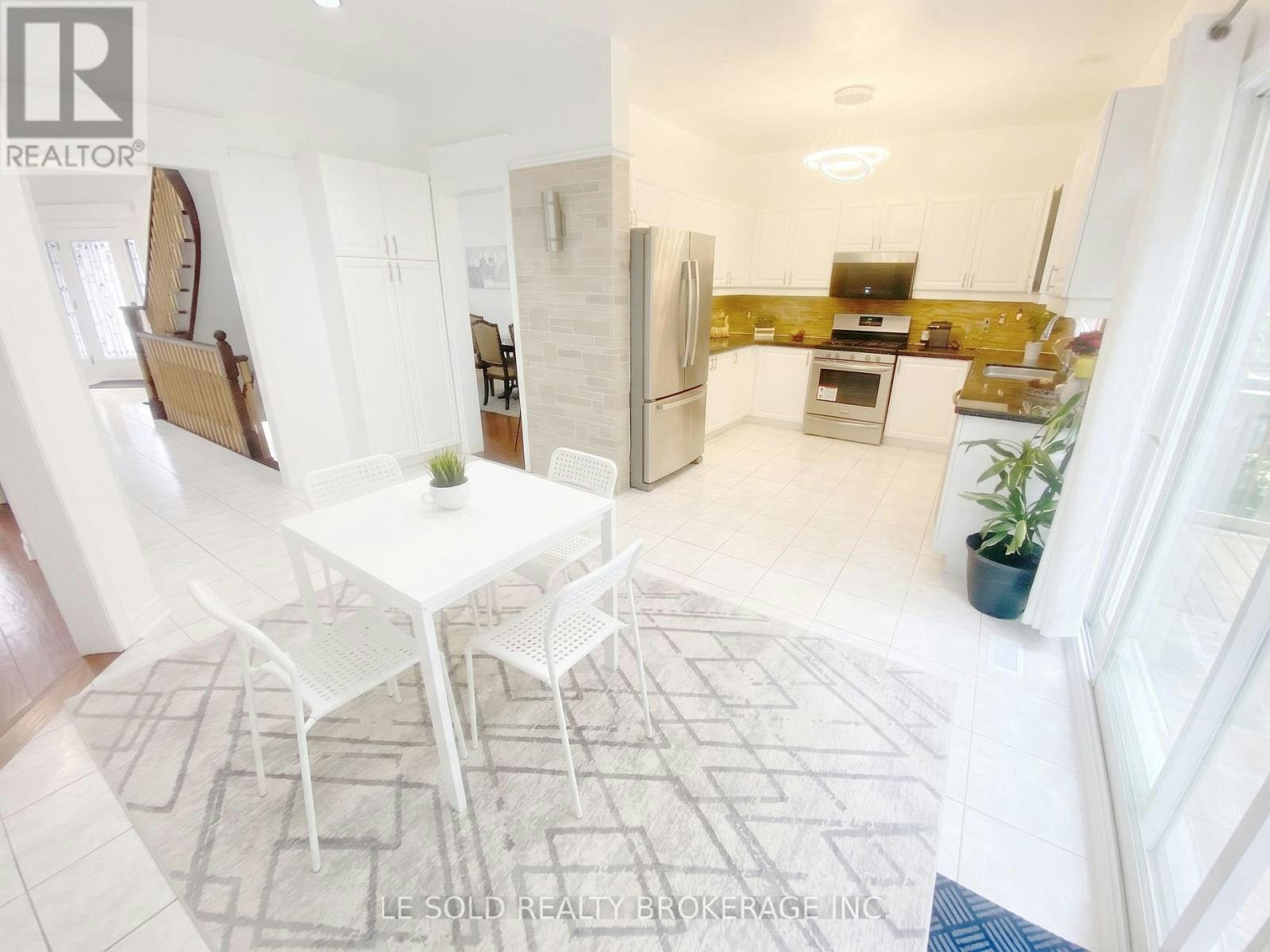 76 Larratt Lane, Richmond Hill, ON, L4C 0E2 - 9