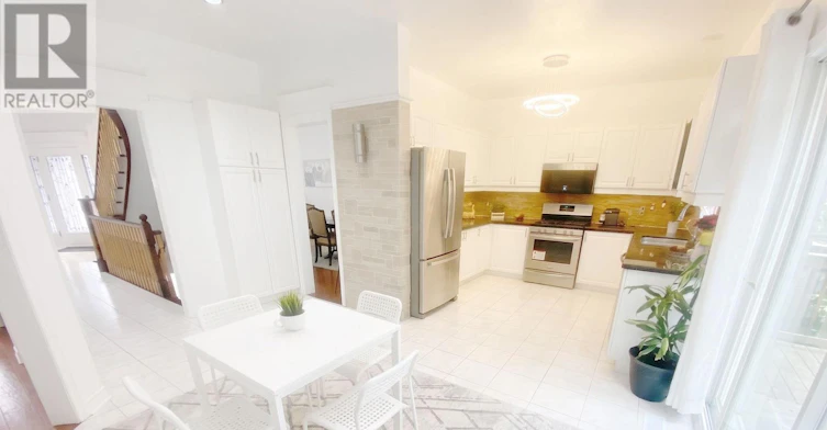 76 Larratt Lane, Richmond Hill, ON, L4C 0E2 - 9