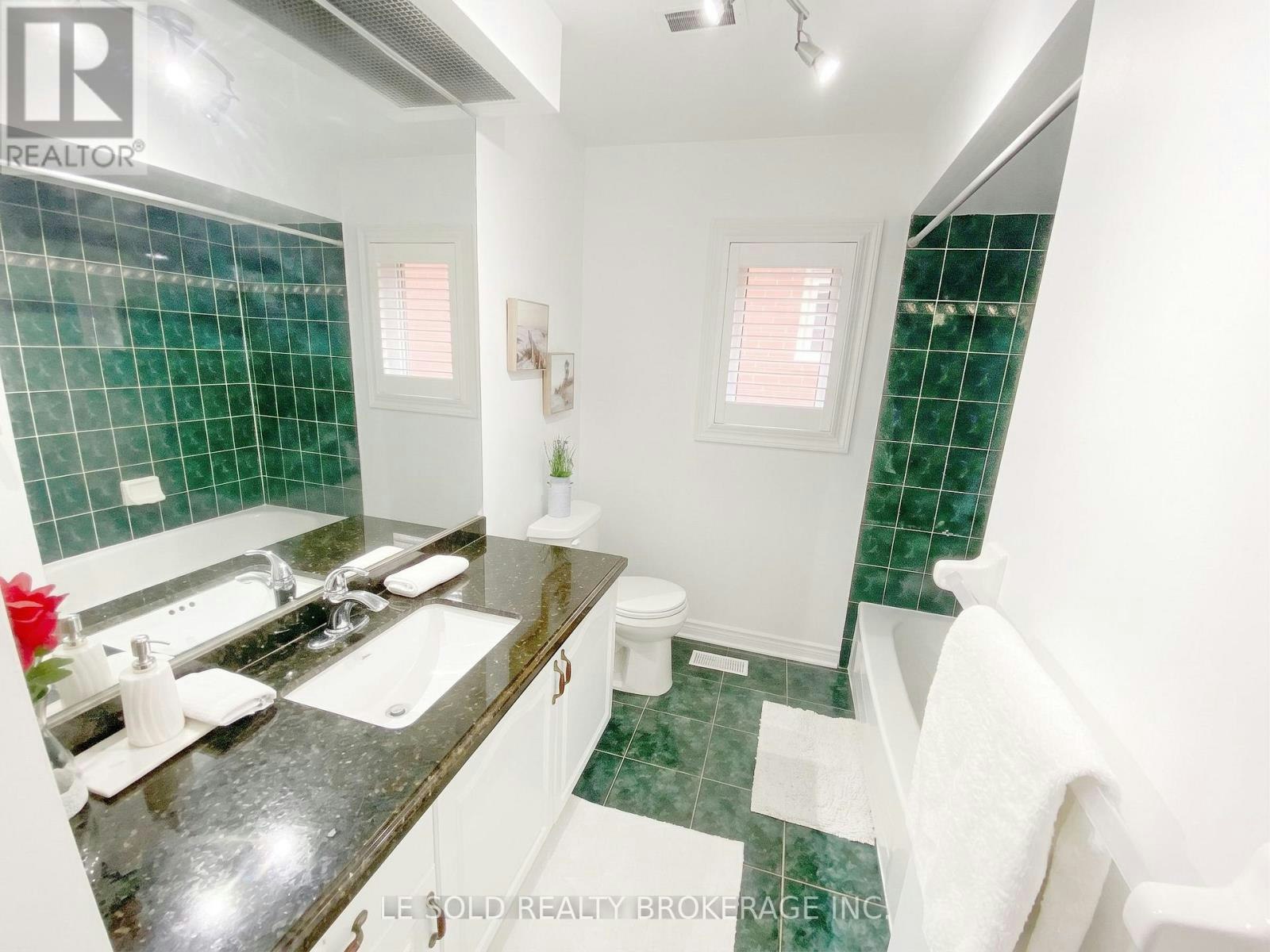 76 Larratt Lane, Richmond Hill, ON, L4C 0E2 - 29