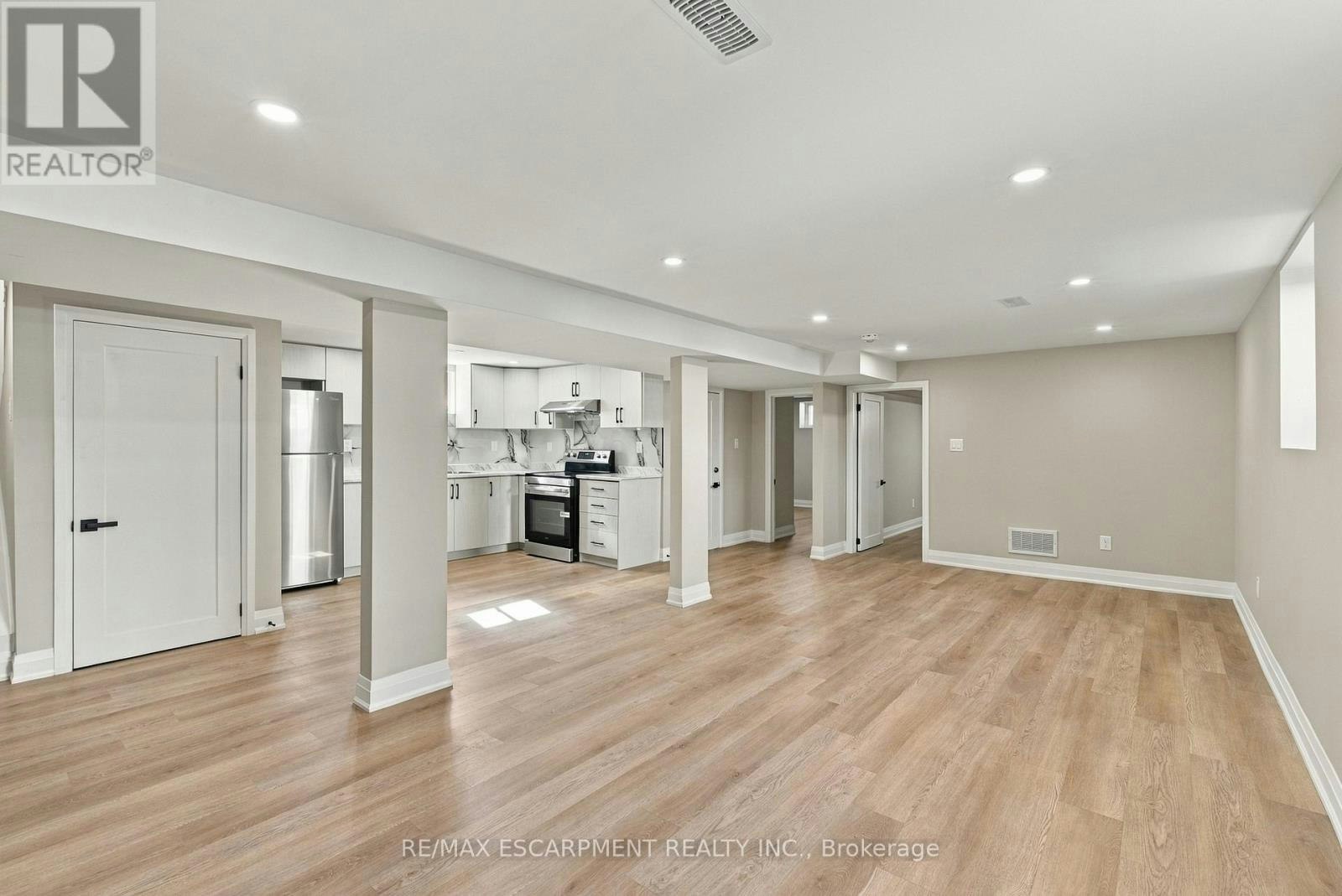 LOWER-46 Bobolink Road, Hamilton, ON, L9A 2P4 - 9