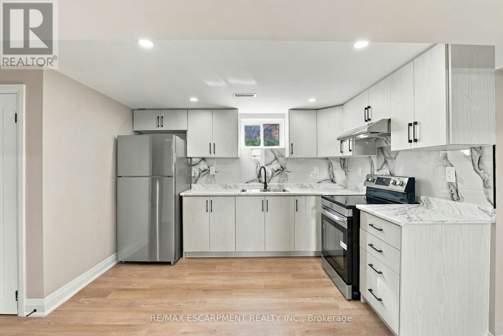 LOWER-46 Bobolink Road, Hamilton, ON, L9A 2P4 - 13