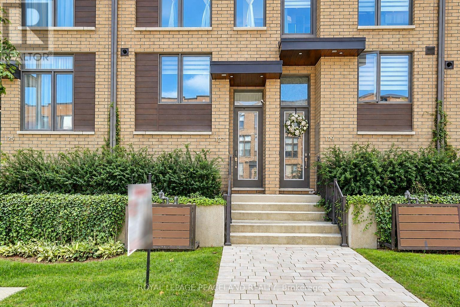 127 Green Gardens Boulevard, Toronto, ON, M6A 0E2