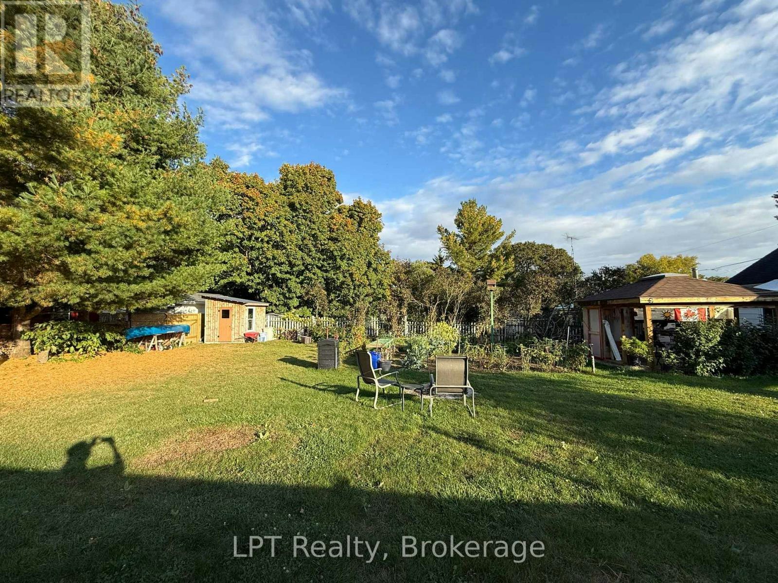 22 Third Street N, Prince Edward County, ON, K0K 2T0 - 17