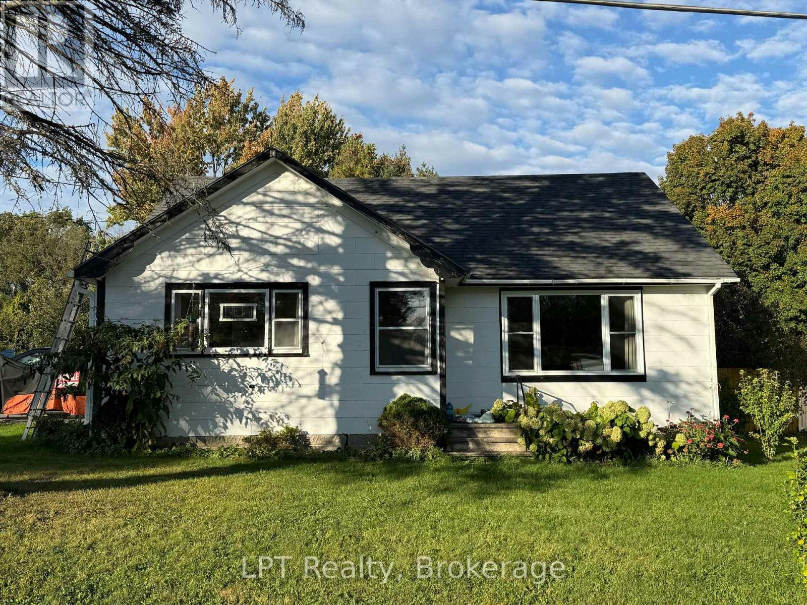 22 Third Street N, Prince Edward County, ON, K0K 2T0