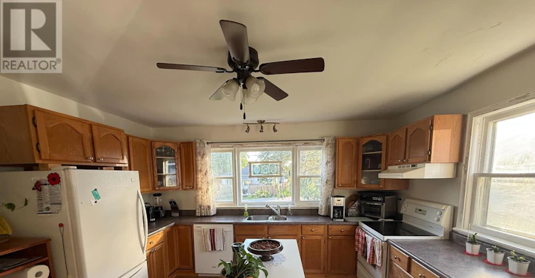 22 Third Street N, Prince Edward County, ON, K0K 2T0 - 2