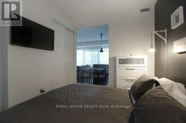 2231-165 Legion Road N, Toronto, ON, M8Y 0B3 - 18