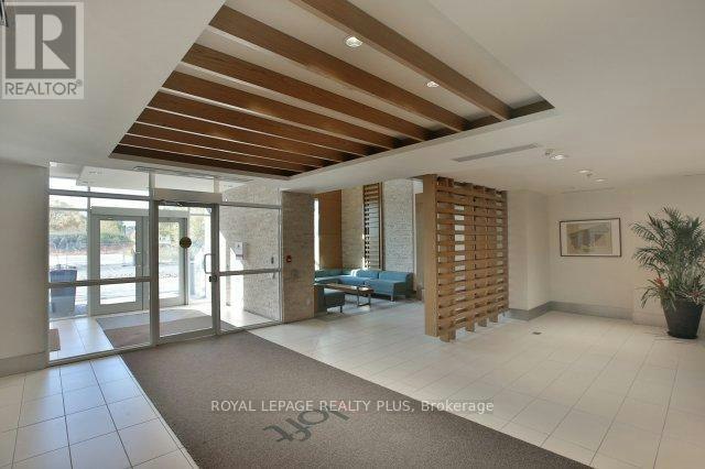 2231-165 Legion Road N, Toronto, ON, M8Y 0B3 - 3