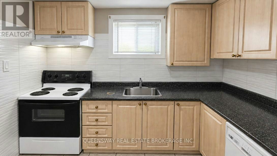 147 Bonham Boulevard, Mississauga, ON, L5M 1C9 4