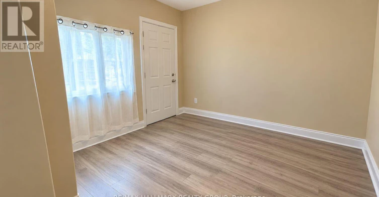3-94 Fairmont Avenue, Ottawa, ON, K1Y 1X5 - 8