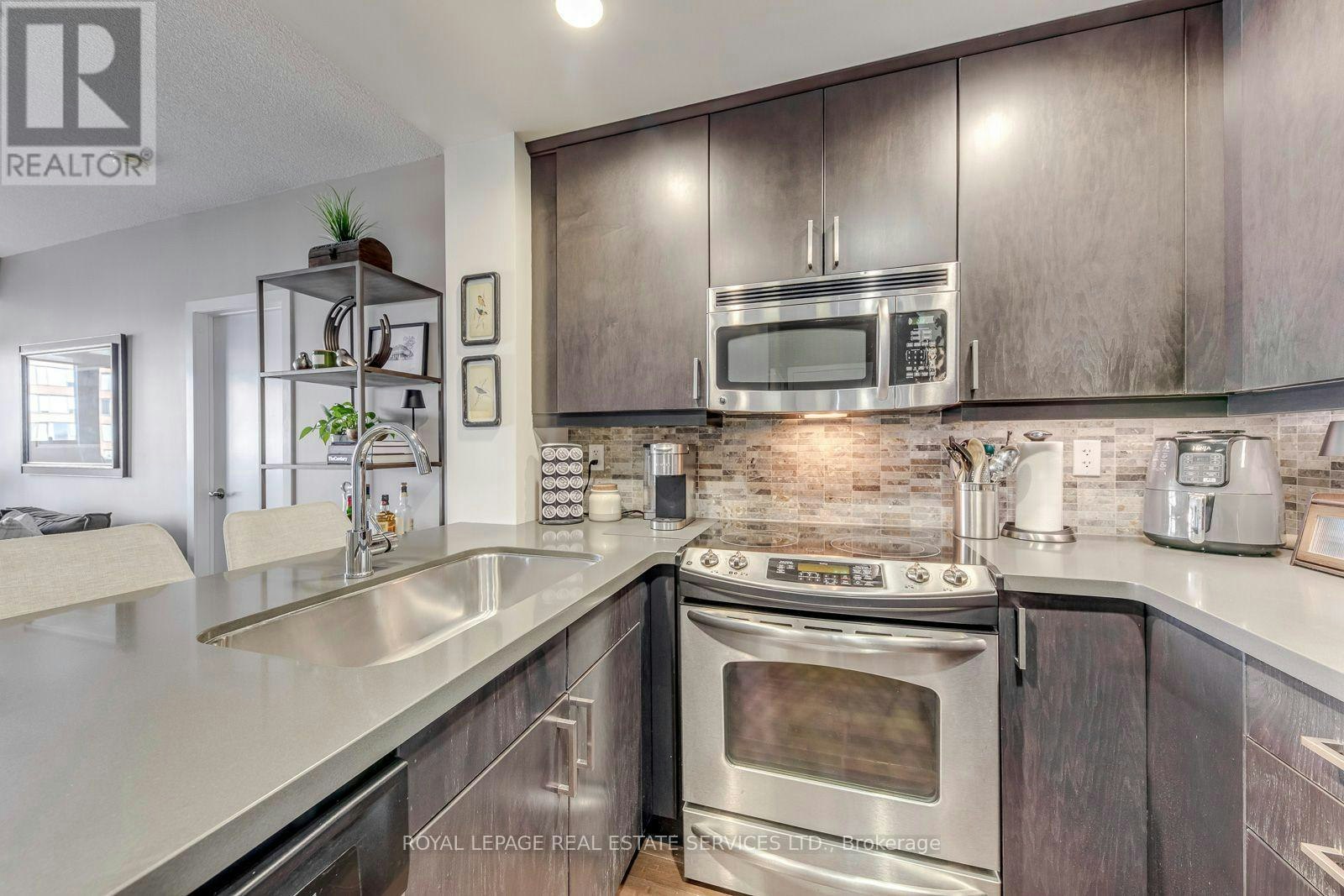 513-551 Maple Avenue, Burlington, ON, L7S 1M7 - 10