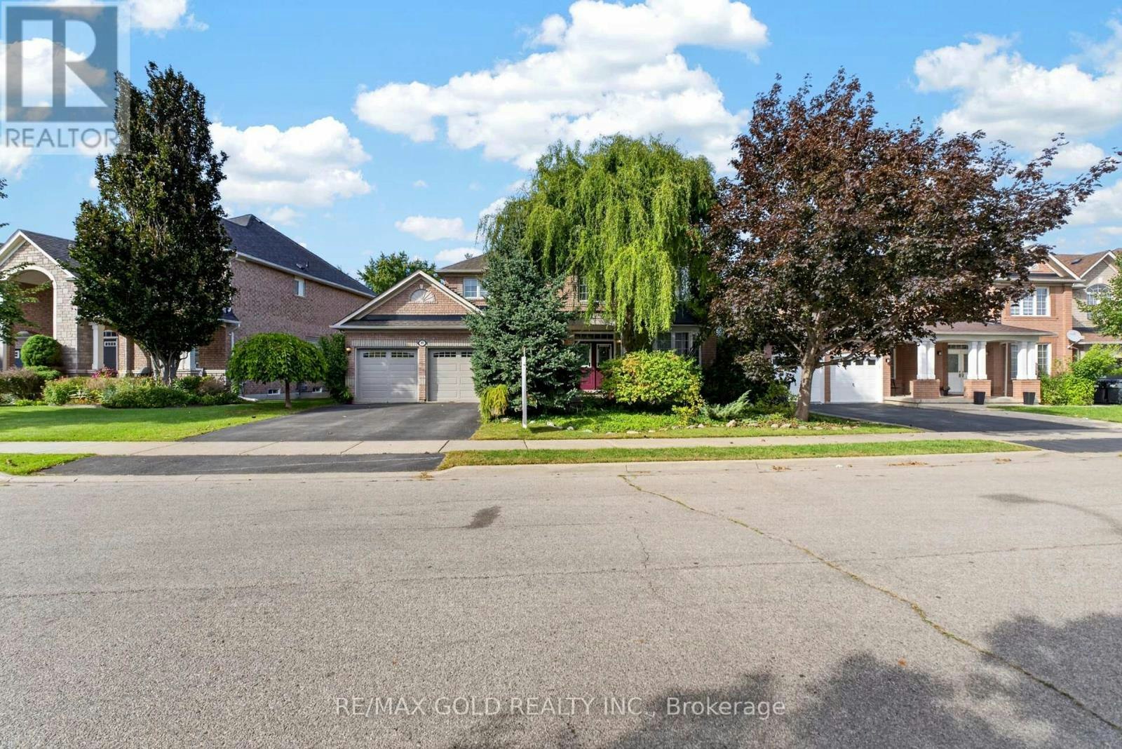 40 Maldives Crescent, Brampton, ON, L6P 1L3