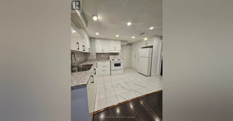 4473 Marshdale Court, Mississauga, ON, L5M 4G2