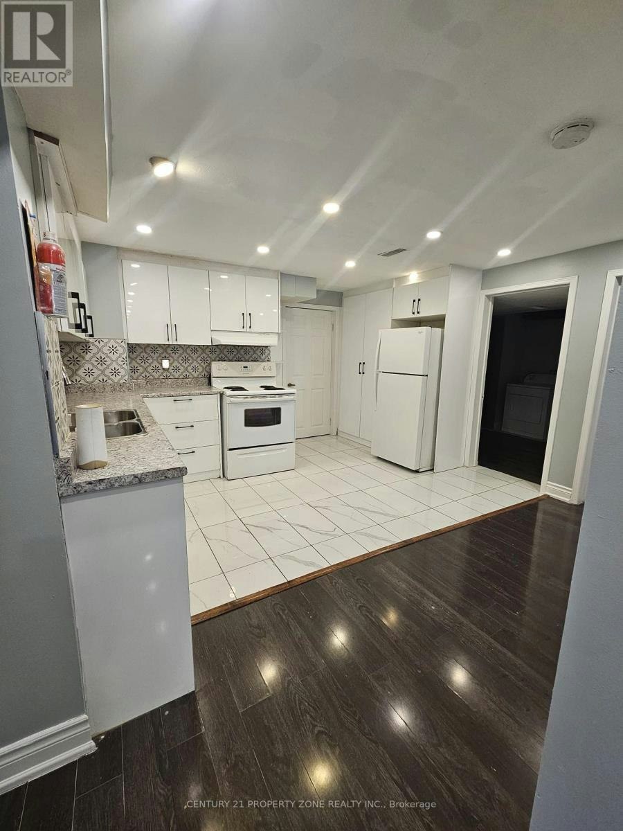 4473 Marshdale Court, Mississauga, ON, L5M 4G2 - 2