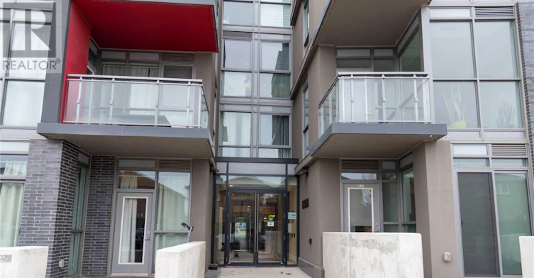 C321-5260 Dundas Street, Burlington, ON, L7L 0J7