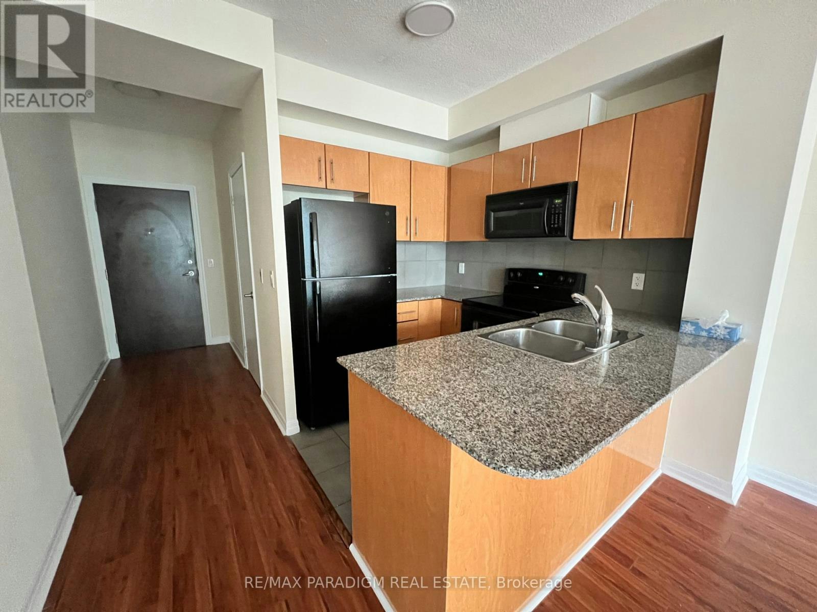 2213-16 Yonge Street, Toronto, ON, M5E 2A1 - 4