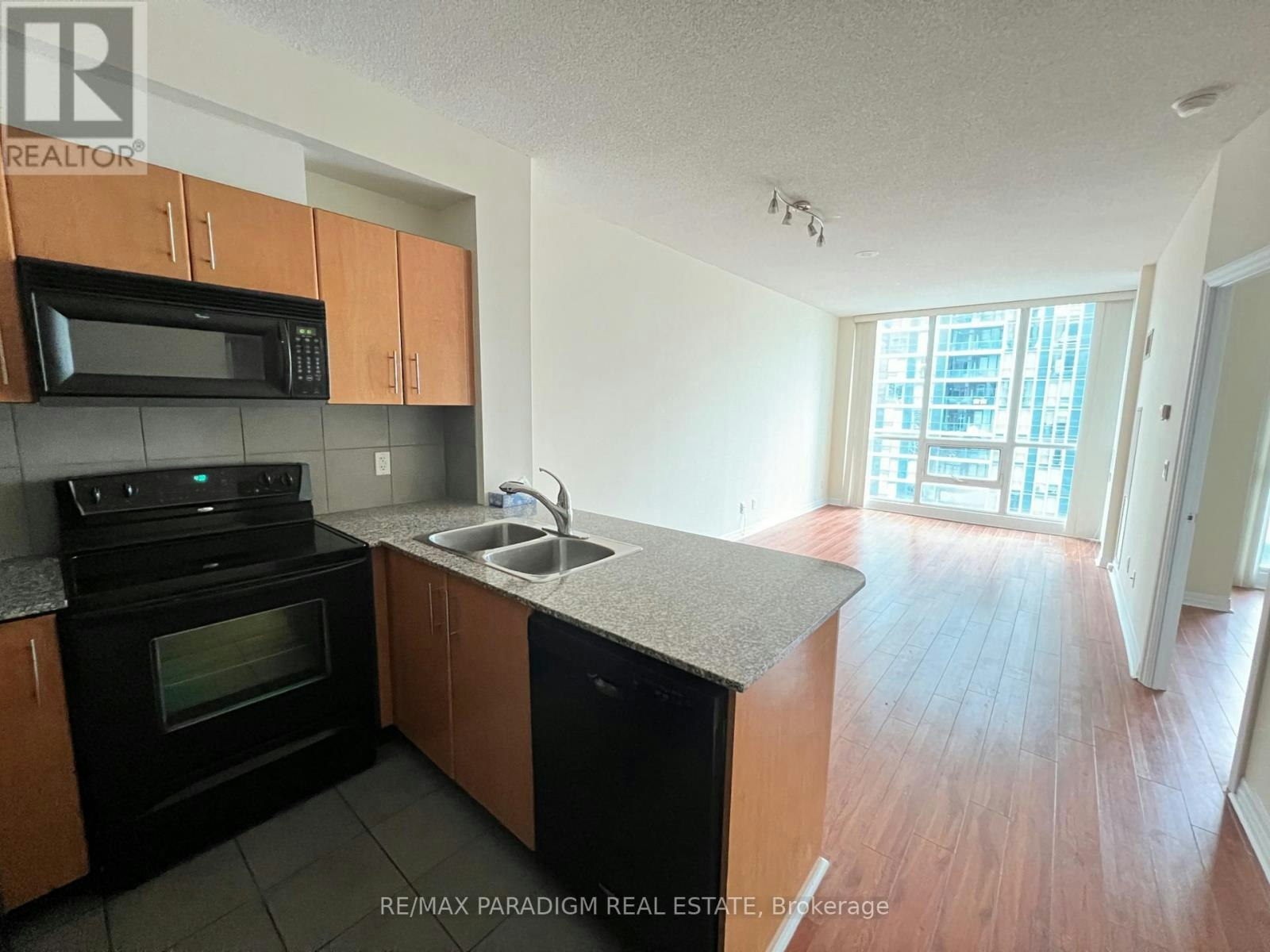 2213-16 Yonge Street, Toronto, ON, M5E 2A1 - 6