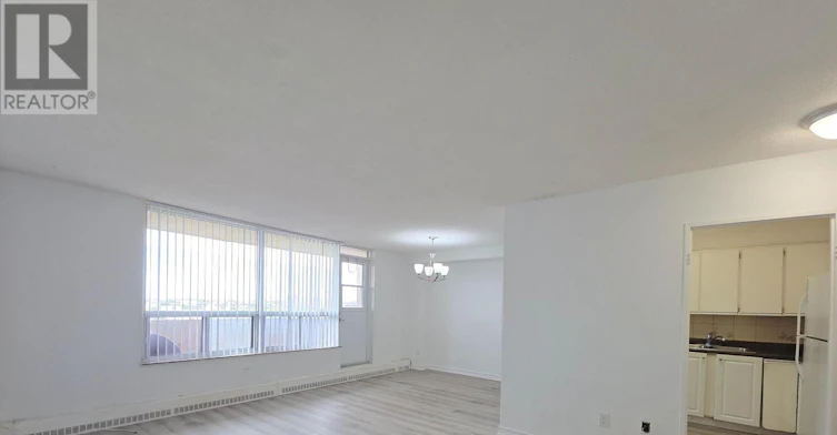 3390 Weston Road, Toronto, ON, M9M 2X3 - 8