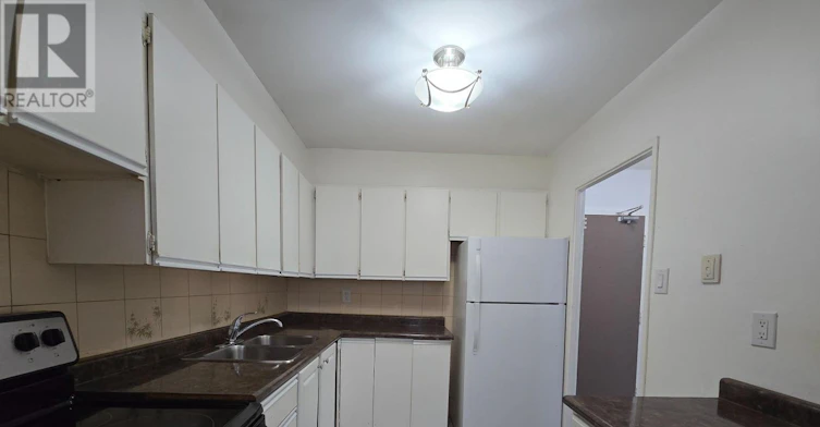 3390 Weston Road, Toronto, ON, M9M 2X3 - 11