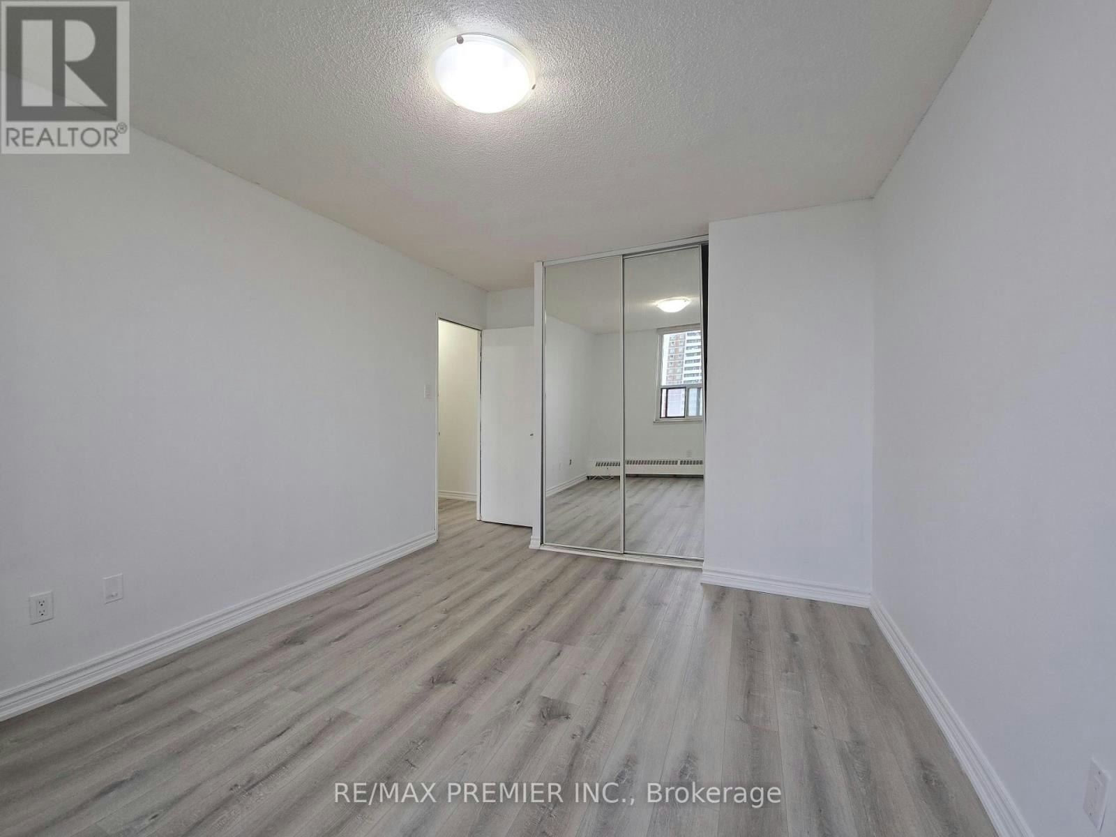 3390 Weston Road, Toronto, ON, M9M 2X3 - 14