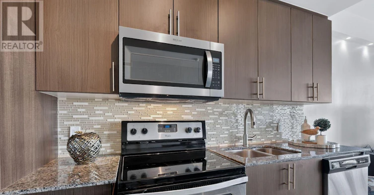 1102-118 Holmwood Avenue, Ottawa, ON, K1S 5J5 - 9
