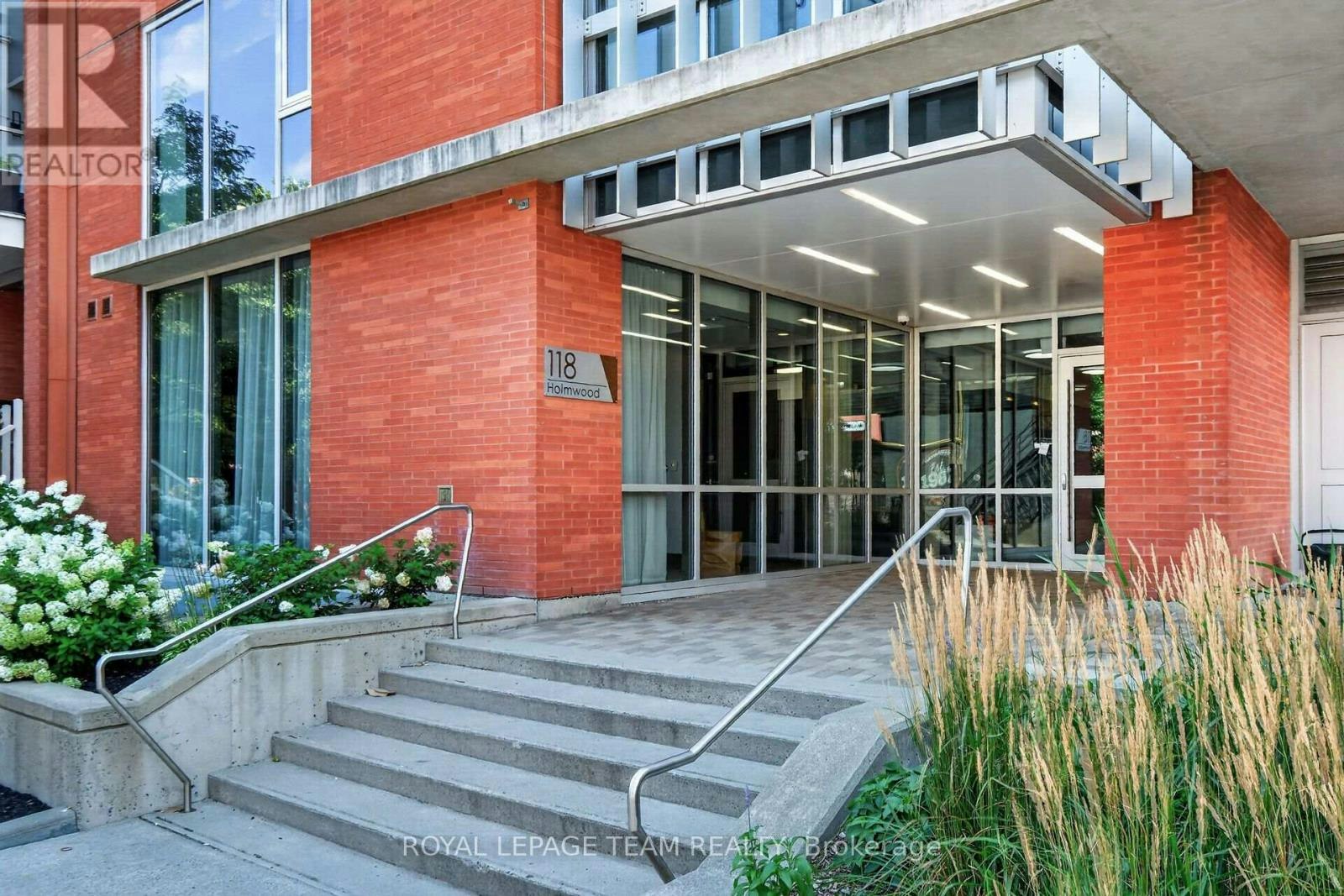 1102-118 Holmwood Avenue, Ottawa, ON, K1S 5J5 - 2