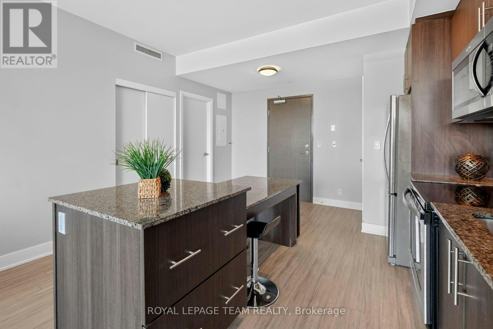1102-118 Holmwood Avenue, Ottawa, ON, K1S 5J5 - 33