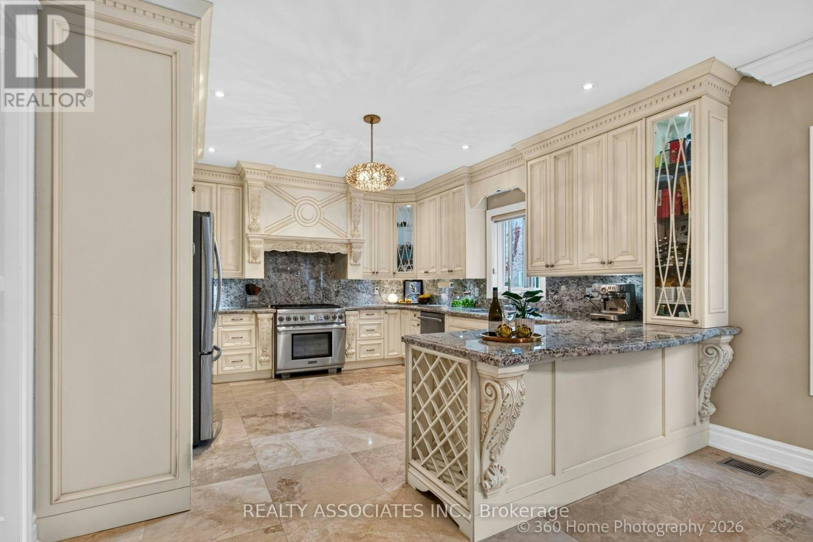 128 Coalbrook Court, Vaughan, ON, L4L 9B6