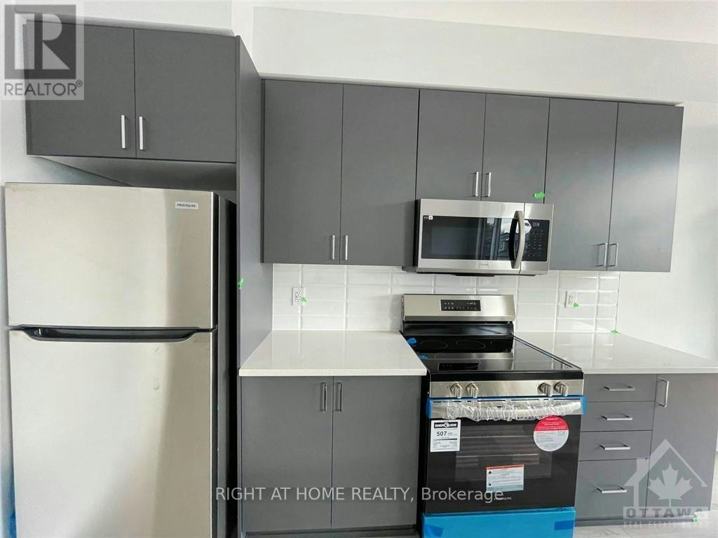 278 Elsie Macgill Walk, Ottawa, ON, K2W 0L2 3