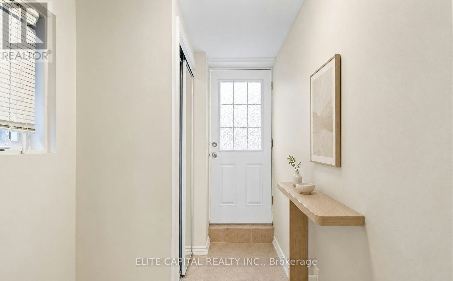 66 Carrier Crescent, Vaughan, ON, L6A 0T8 2
