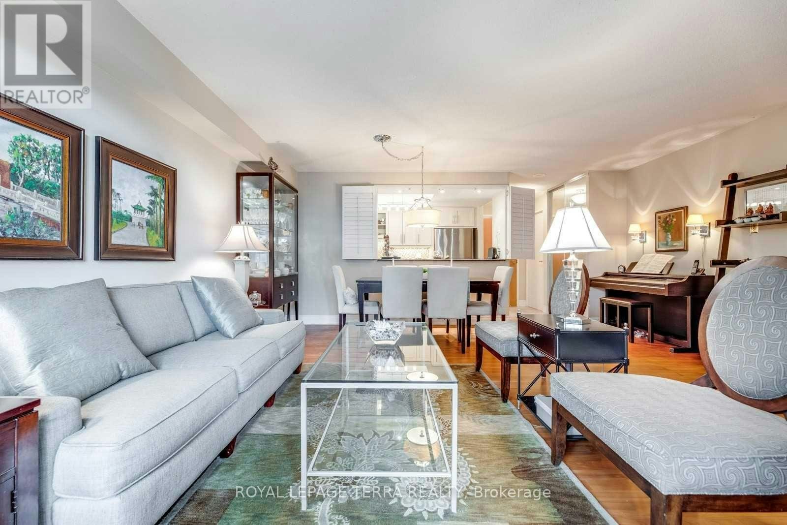 201-300 Webb Drive, Mississauga, ON, L5B 3W3