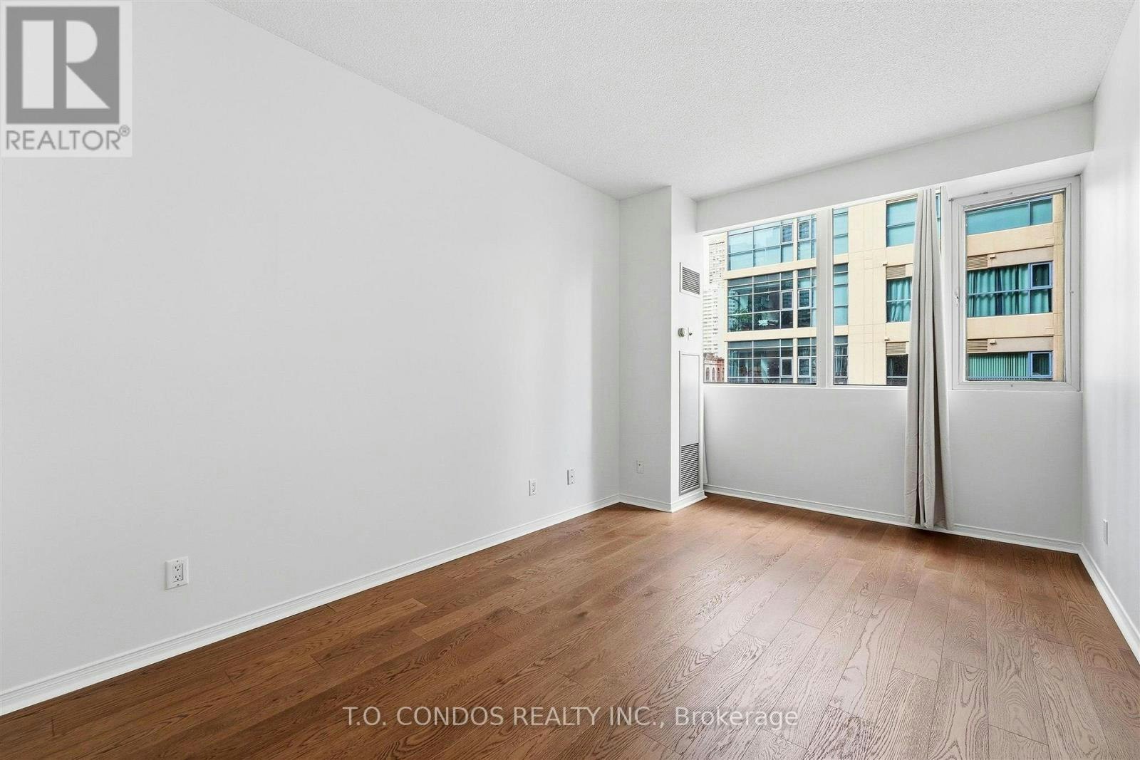 304-555 Yonge Street, Toronto, ON, M4Y 3A6 - 17