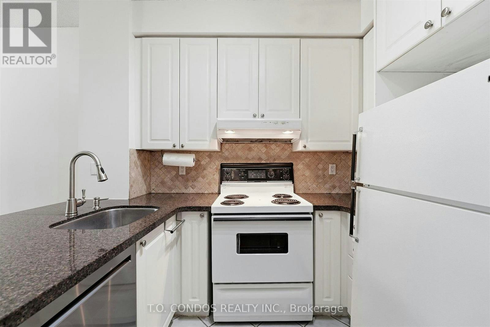 304-555 Yonge Street, Toronto, ON, M4Y 3A6 - 10