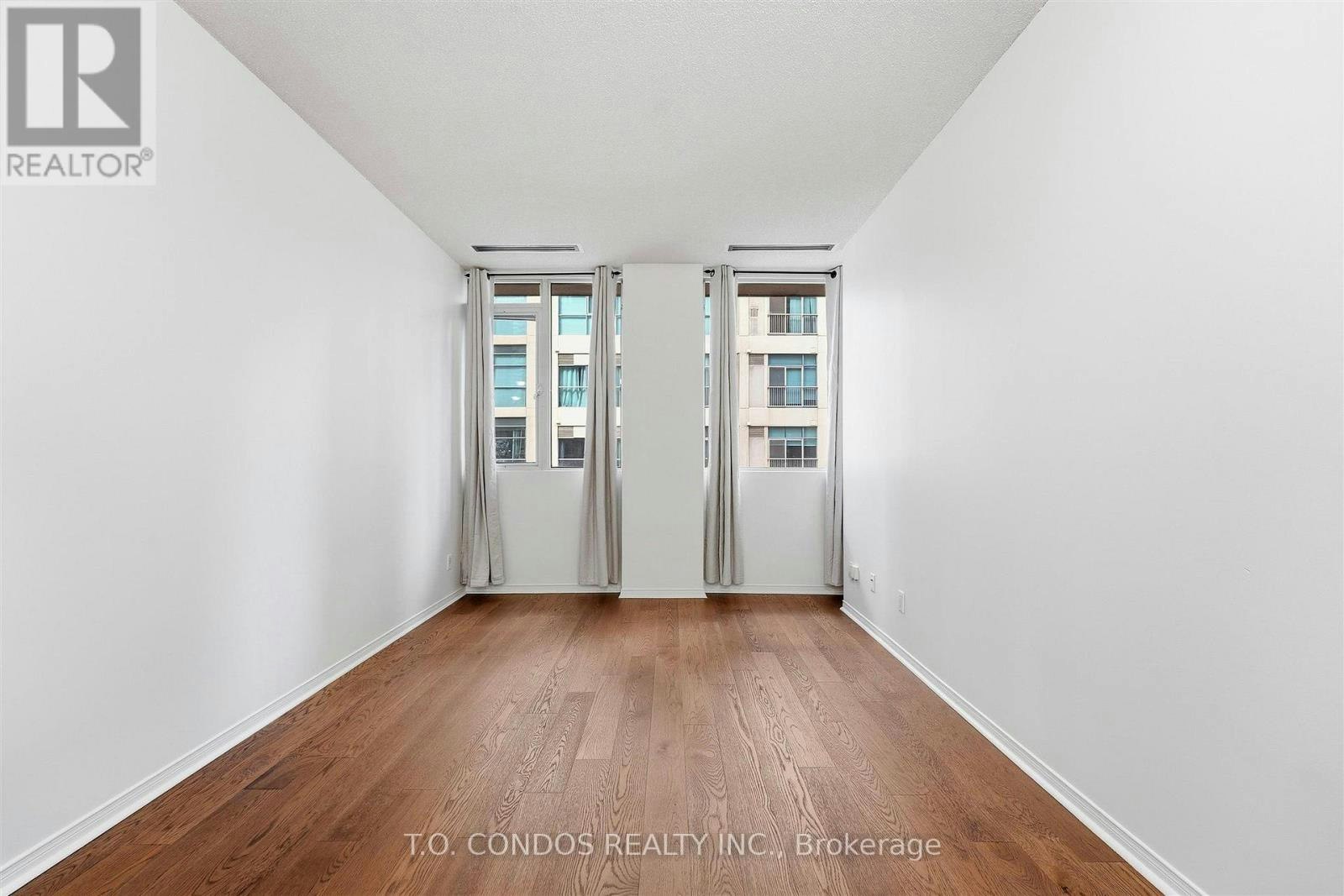 304-555 Yonge Street, Toronto, ON, M4Y 3A6 - 14