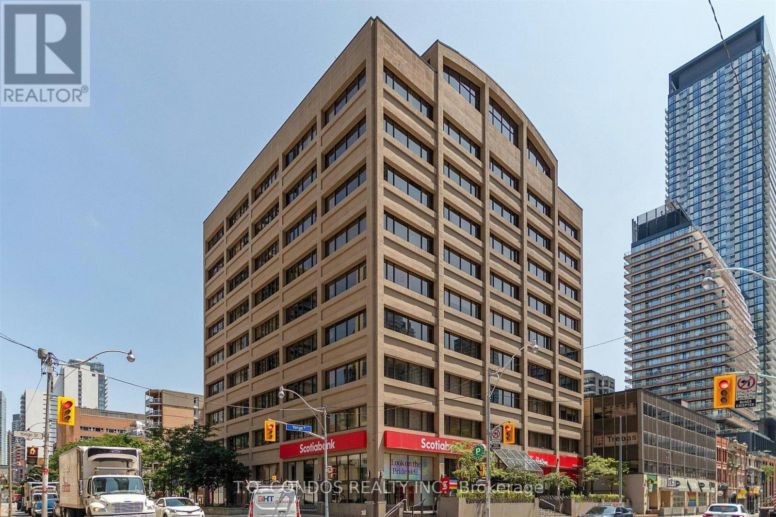 304-555 Yonge Street, Toronto, ON, M4Y 3A6