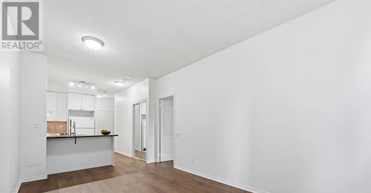 304-555 Yonge Street, Toronto, ON, M4Y 3A6 - 15