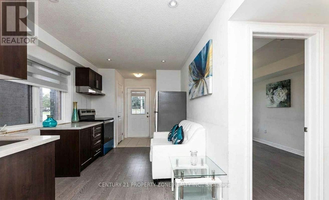 39 Hashmi Place, Brampton, ON, L6Y 6K1 - 2