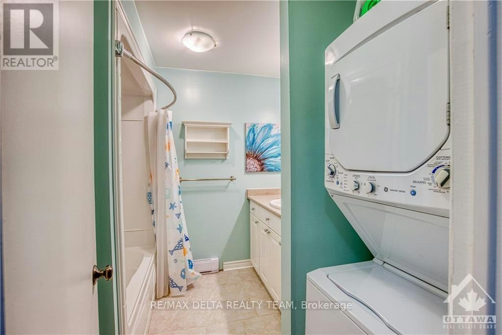 6-160 Fenerty Court, Ottawa, ON, K2L 3A7 - 12