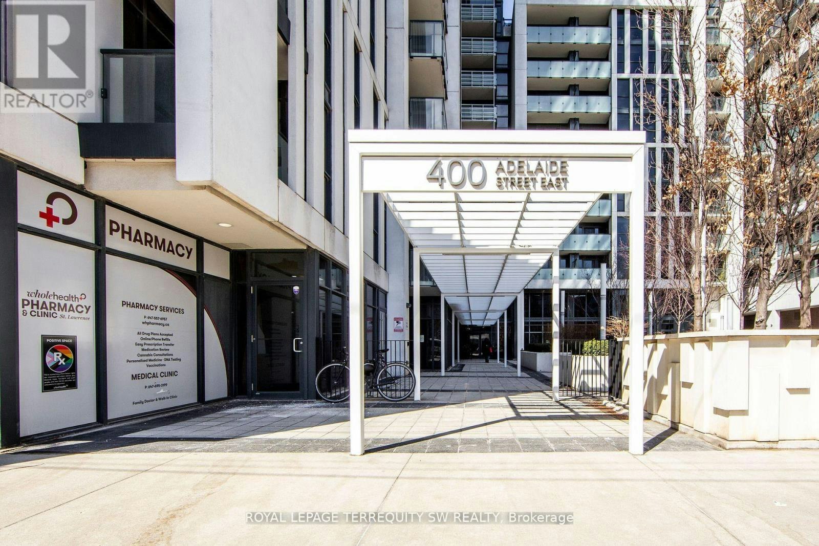 807-400 Adelaide Street E, Toronto, ON, M5A 4S3 2
