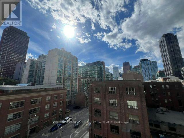 807-400 Adelaide Street E, Toronto, ON, M5A 4S3 - 23