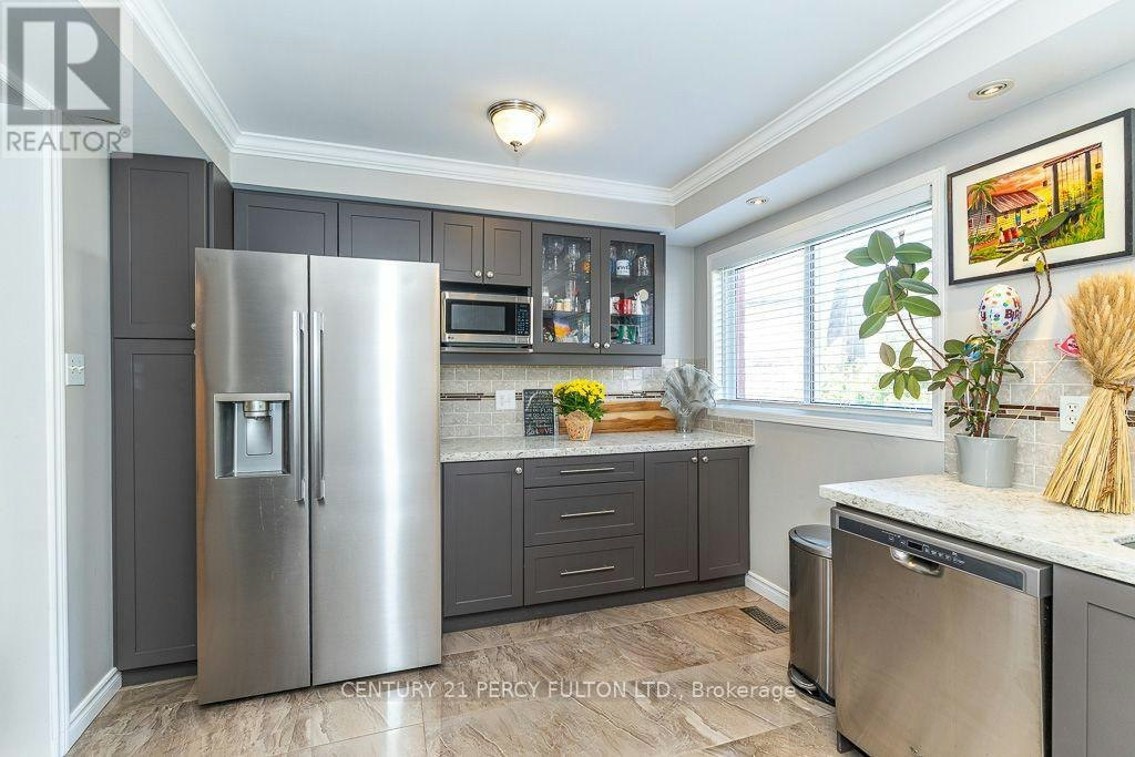 28 Rumi Crescent, Toronto, ON, M4A 2X6 - 18