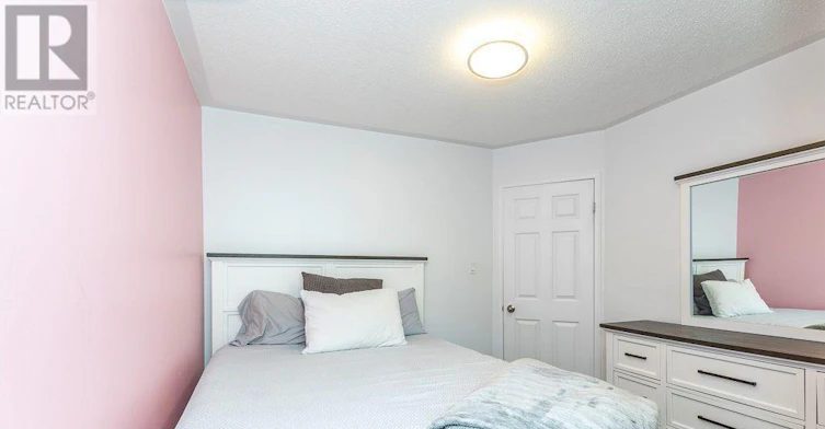 28 Rumi Crescent, Toronto, ON, M4A 2X6 - 32